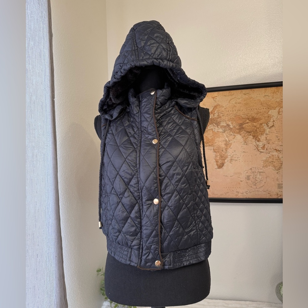 Haute Monde faux fur lined hooded vest size medium